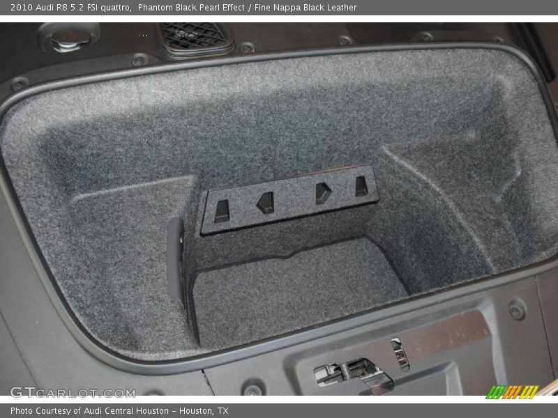 Phantom Black Pearl Effect / Fine Nappa Black Leather 2010 Audi R8 5.2 FSI quattro