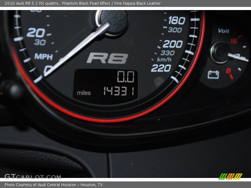 Phantom Black Pearl Effect / Fine Nappa Black Leather 2010 Audi R8 5.2 FSI quattro