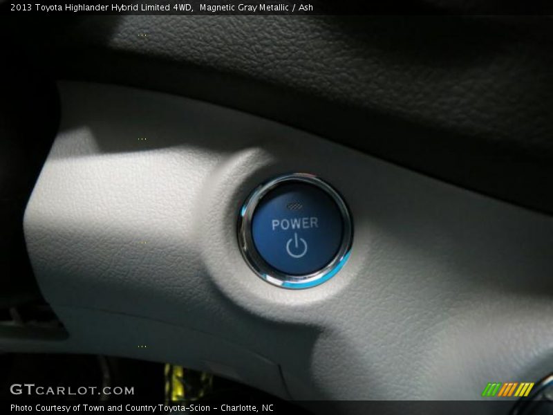 Magnetic Gray Metallic / Ash 2013 Toyota Highlander Hybrid Limited 4WD