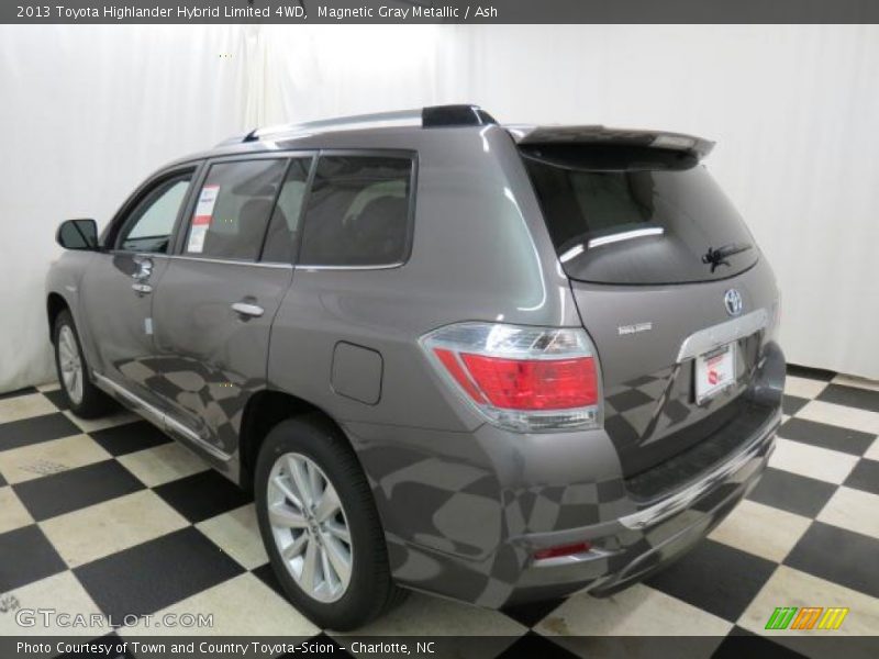 Magnetic Gray Metallic / Ash 2013 Toyota Highlander Hybrid Limited 4WD