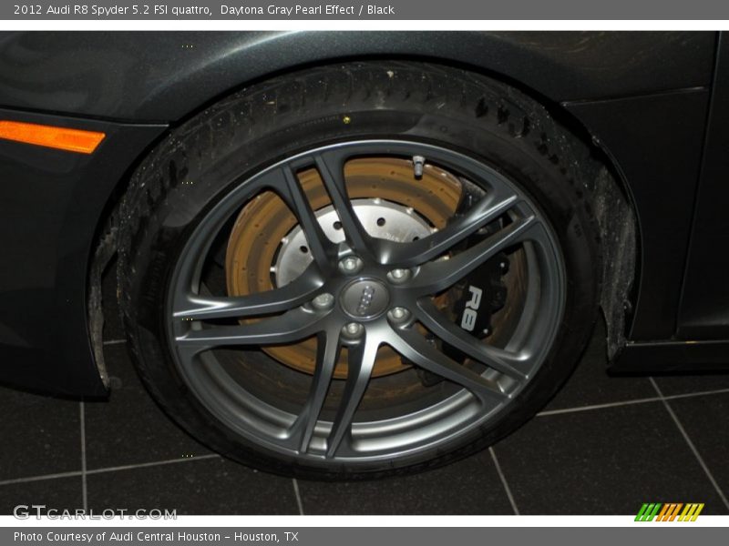 Daytona Gray Pearl Effect / Black 2012 Audi R8 Spyder 5.2 FSI quattro