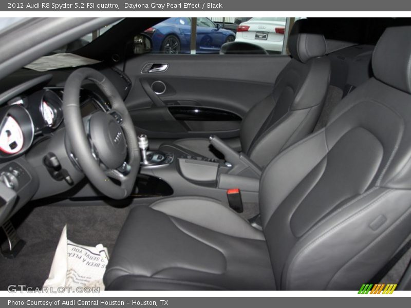  2012 R8 Spyder 5.2 FSI quattro Black Interior