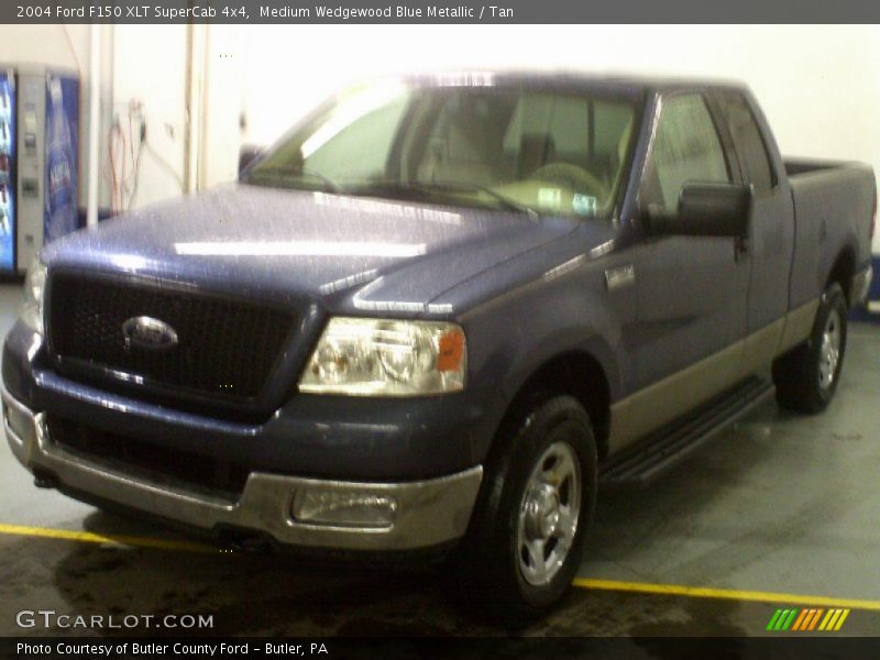 Medium Wedgewood Blue Metallic / Tan 2004 Ford F150 XLT SuperCab 4x4