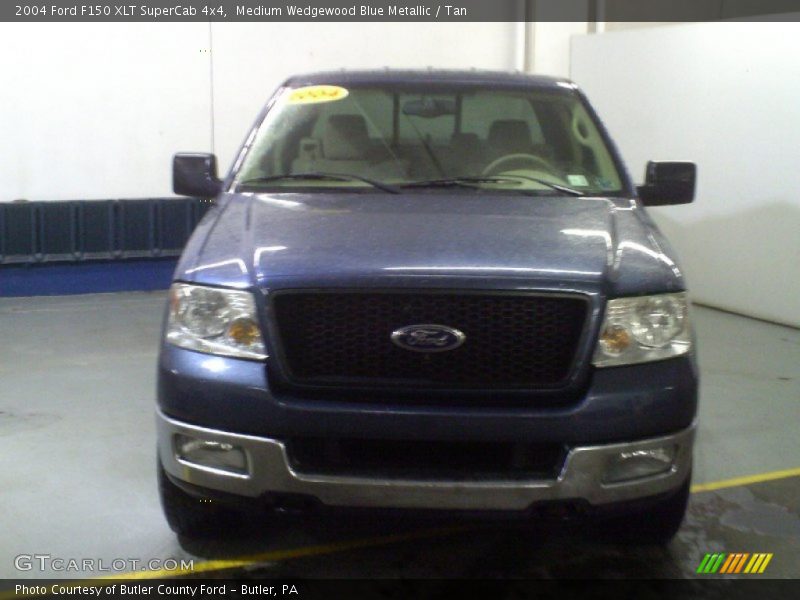 Medium Wedgewood Blue Metallic / Tan 2004 Ford F150 XLT SuperCab 4x4