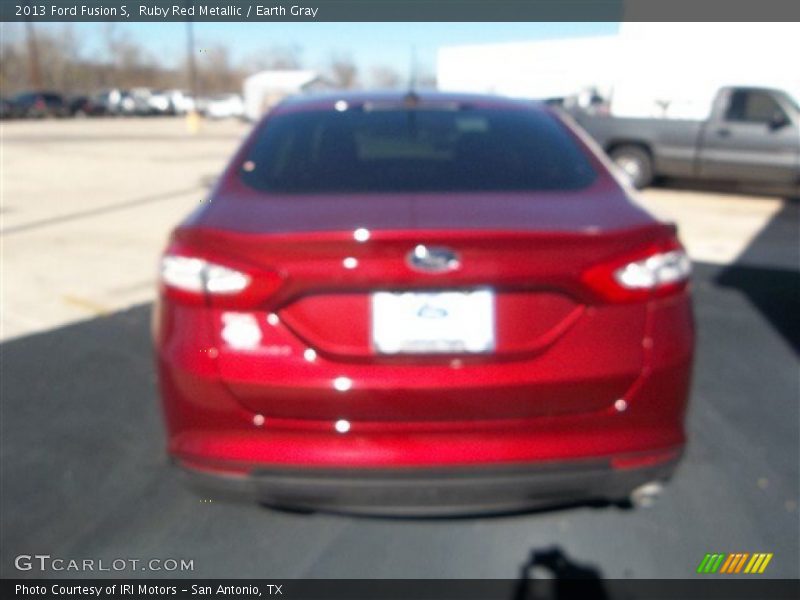 Ruby Red Metallic / Earth Gray 2013 Ford Fusion S