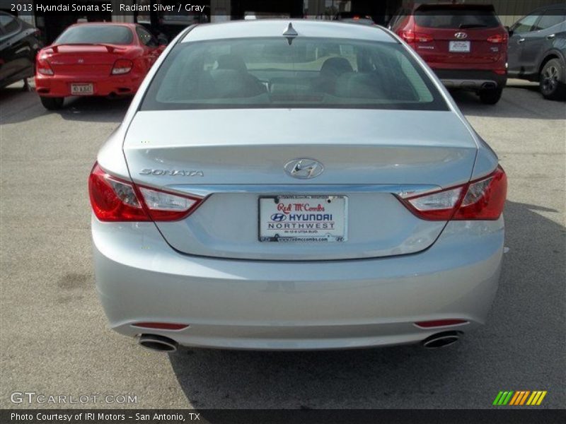 Radiant Silver / Gray 2013 Hyundai Sonata SE