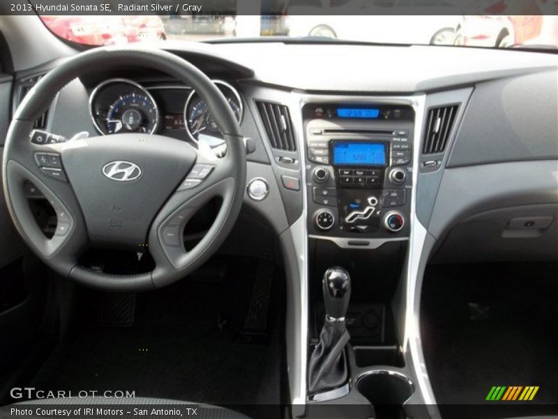 Radiant Silver / Gray 2013 Hyundai Sonata SE