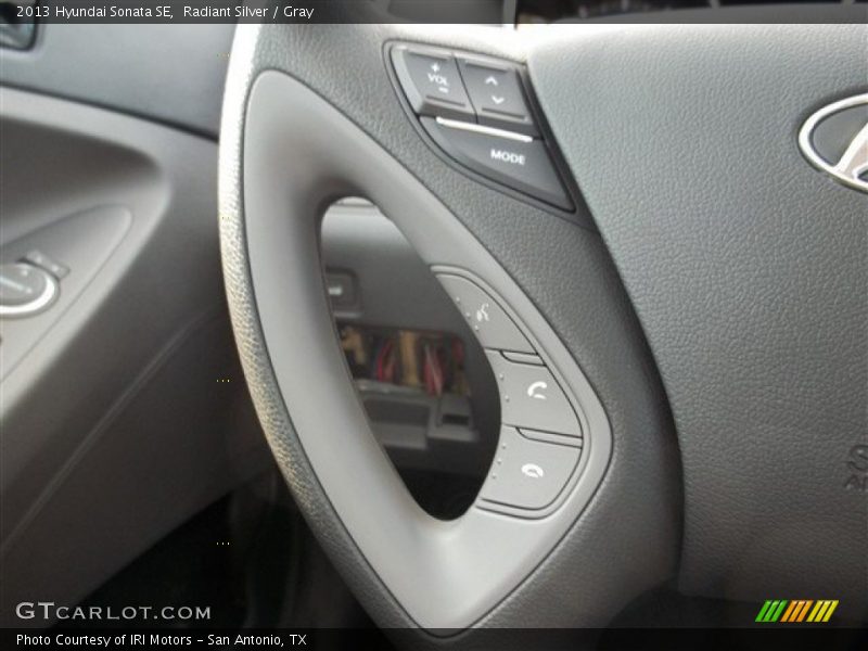 Radiant Silver / Gray 2013 Hyundai Sonata SE