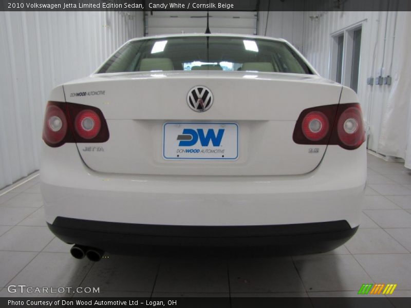 Candy White / Cornsilk Beige 2010 Volkswagen Jetta Limited Edition Sedan