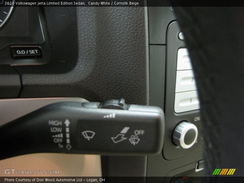 Candy White / Cornsilk Beige 2010 Volkswagen Jetta Limited Edition Sedan