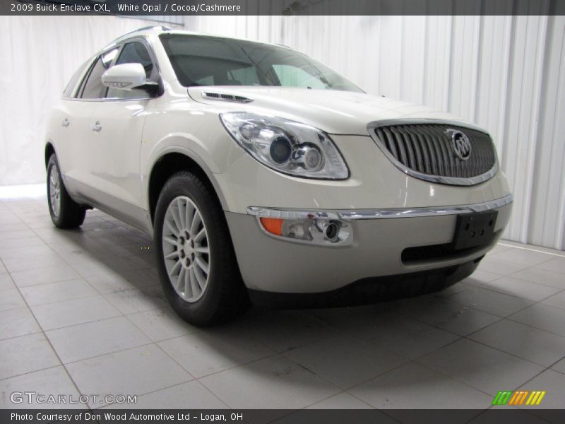 White Opal / Cocoa/Cashmere 2009 Buick Enclave CXL