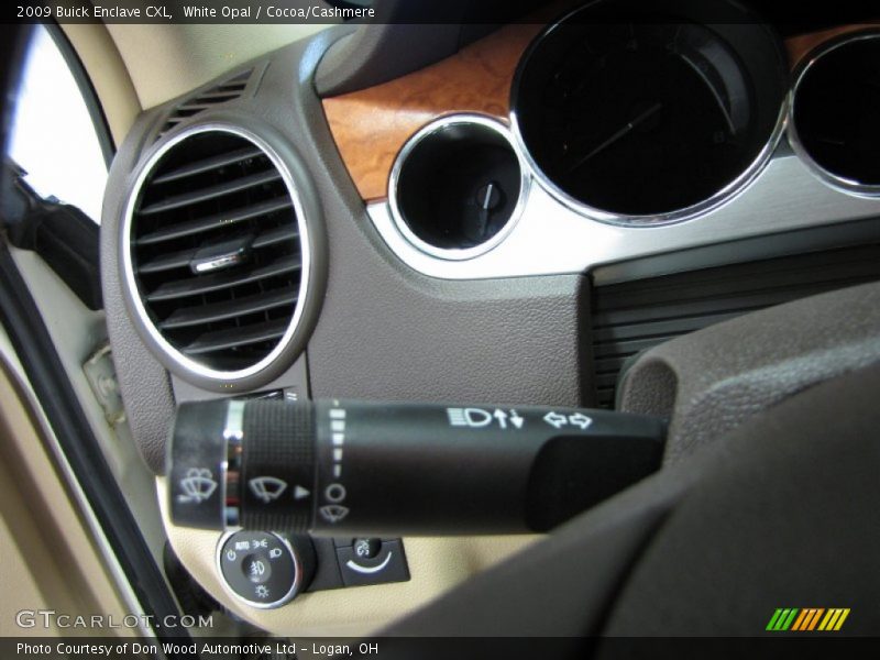 White Opal / Cocoa/Cashmere 2009 Buick Enclave CXL