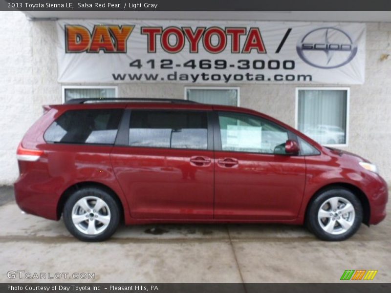 Salsa Red Pearl / Light Gray 2013 Toyota Sienna LE