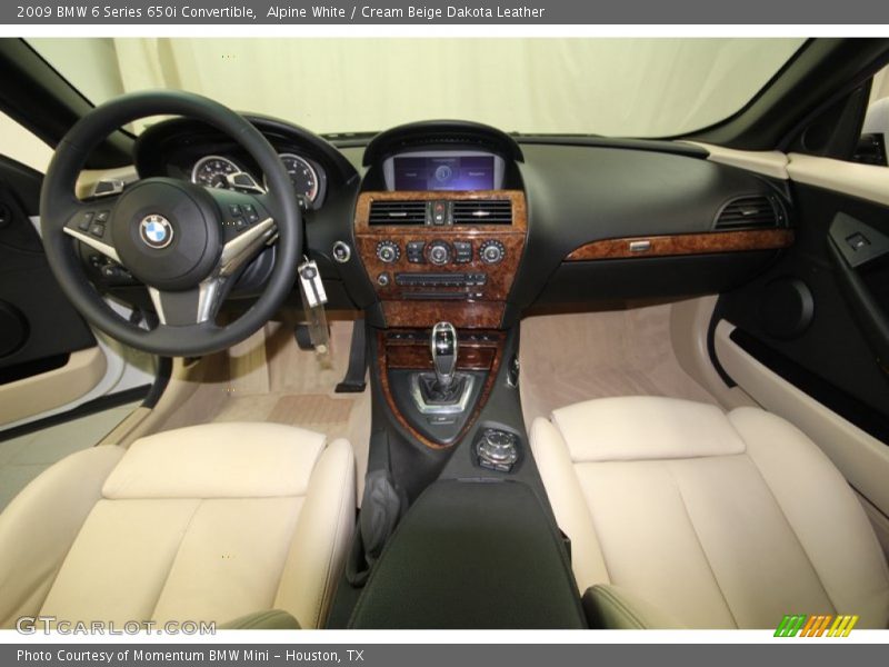 Dashboard of 2009 6 Series 650i Convertible