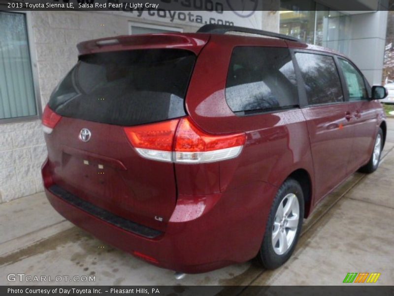 Salsa Red Pearl / Light Gray 2013 Toyota Sienna LE