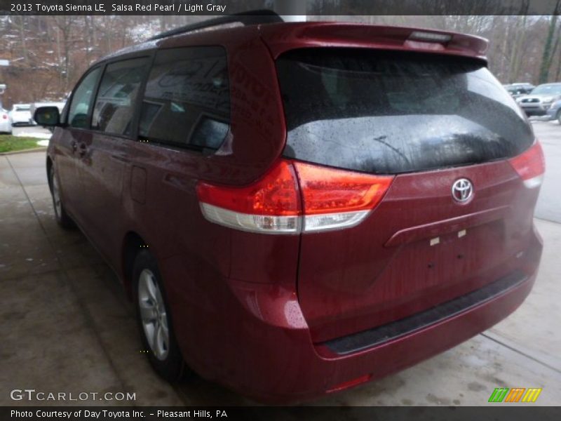 Salsa Red Pearl / Light Gray 2013 Toyota Sienna LE