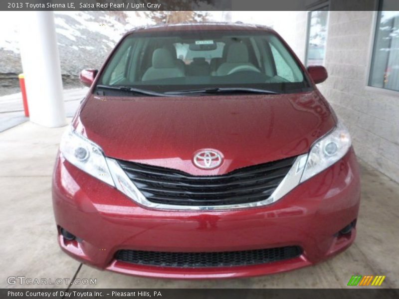 Salsa Red Pearl / Light Gray 2013 Toyota Sienna LE