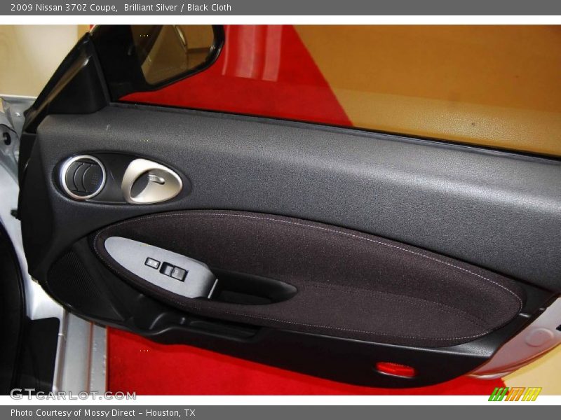 Brilliant Silver / Black Cloth 2009 Nissan 370Z Coupe