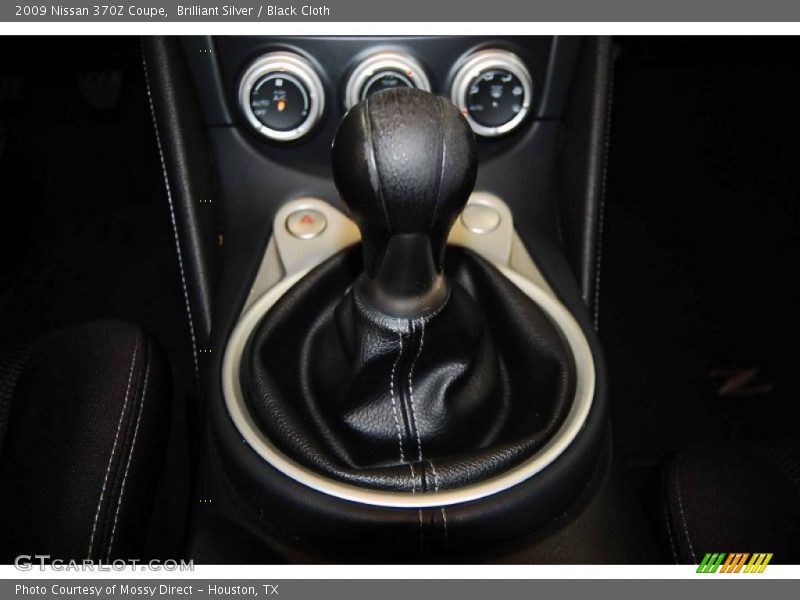 Brilliant Silver / Black Cloth 2009 Nissan 370Z Coupe