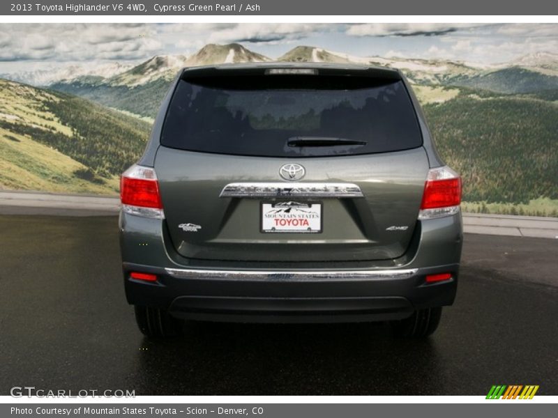 Cypress Green Pearl / Ash 2013 Toyota Highlander V6 4WD