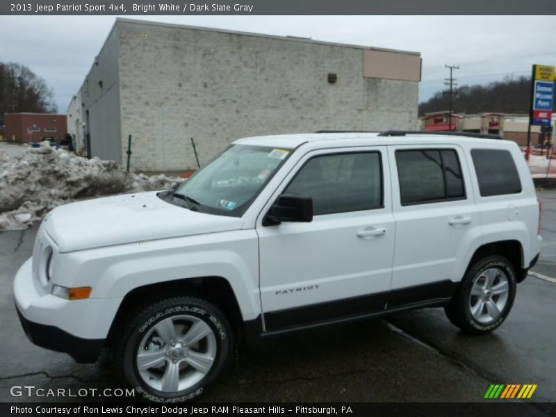 Bright White / Dark Slate Gray 2013 Jeep Patriot Sport 4x4