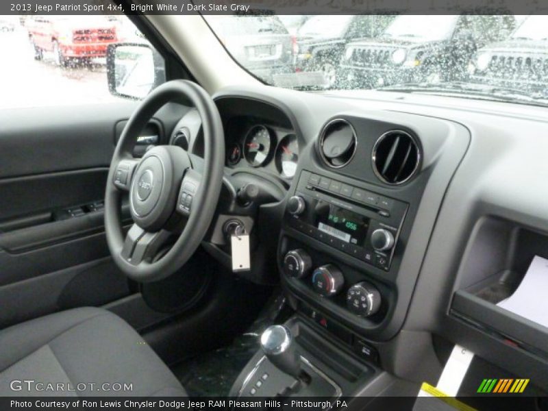 Bright White / Dark Slate Gray 2013 Jeep Patriot Sport 4x4