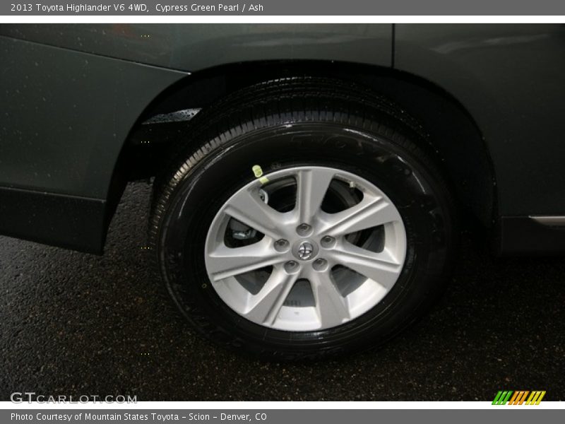 Cypress Green Pearl / Ash 2013 Toyota Highlander V6 4WD