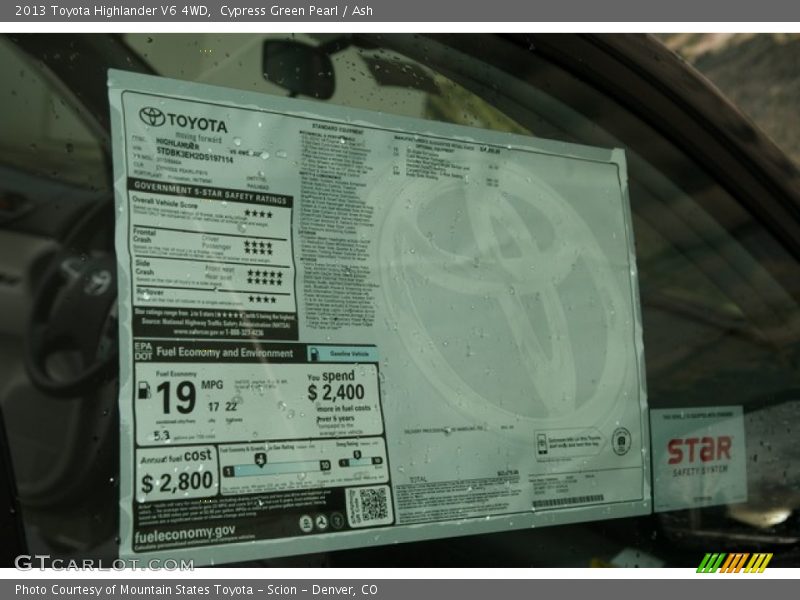 Cypress Green Pearl / Ash 2013 Toyota Highlander V6 4WD