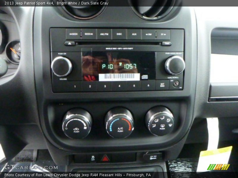 Bright White / Dark Slate Gray 2013 Jeep Patriot Sport 4x4