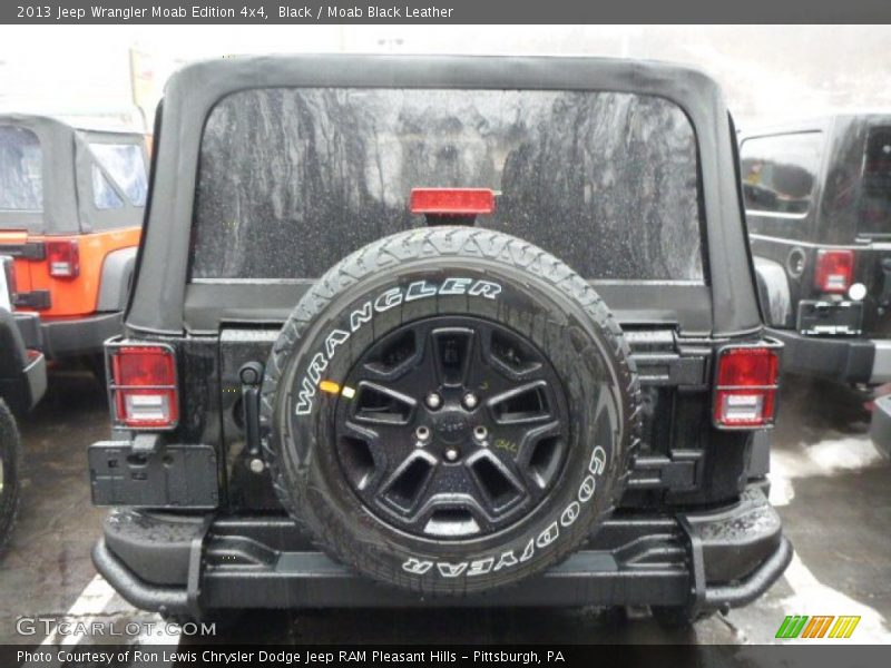 Black / Moab Black Leather 2013 Jeep Wrangler Moab Edition 4x4