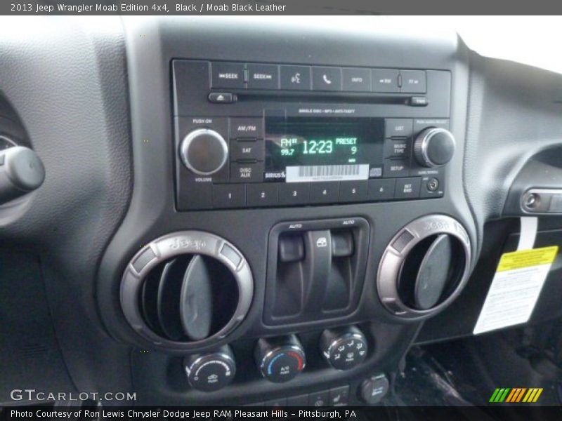 Black / Moab Black Leather 2013 Jeep Wrangler Moab Edition 4x4