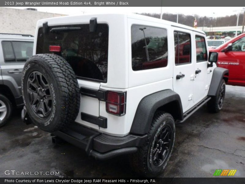 Bright White / Black 2013 Jeep Wrangler Unlimited Moab Edition 4x4