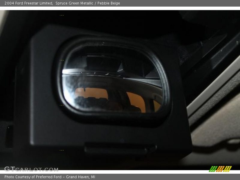 Spruce Green Metallic / Pebble Beige 2004 Ford Freestar Limited
