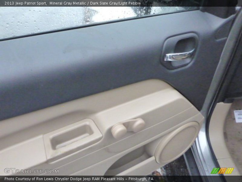Mineral Gray Metallic / Dark Slate Gray/Light Pebble 2013 Jeep Patriot Sport