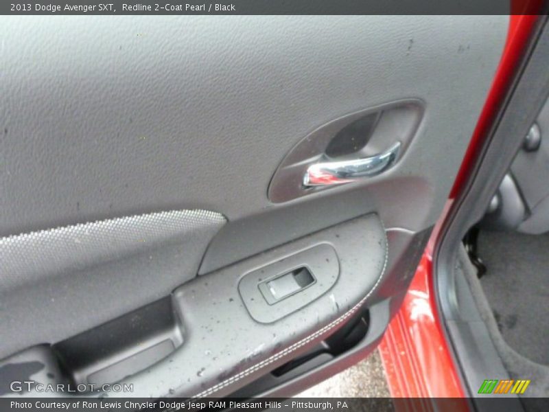 Redline 2-Coat Pearl / Black 2013 Dodge Avenger SXT