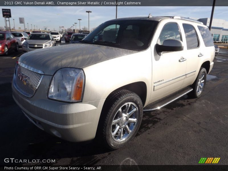 Champagne Silver Metallic / Cocoa/Light Cashmere 2013 GMC Yukon Denali AWD