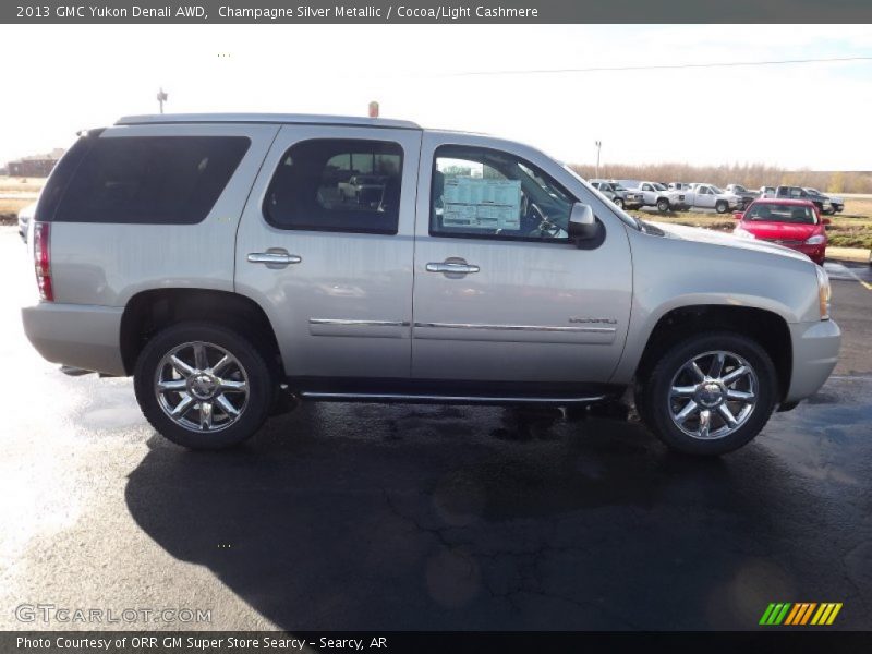 Champagne Silver Metallic / Cocoa/Light Cashmere 2013 GMC Yukon Denali AWD