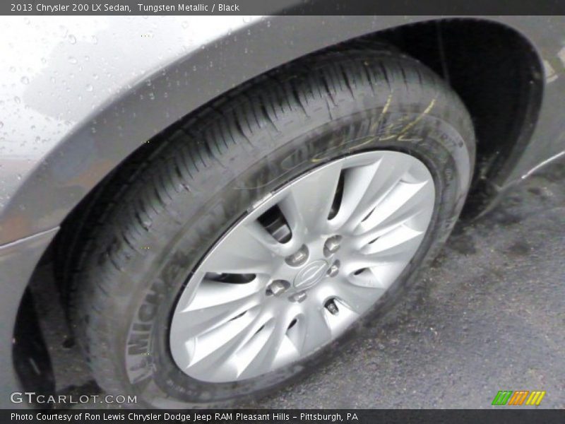  2013 200 LX Sedan Wheel
