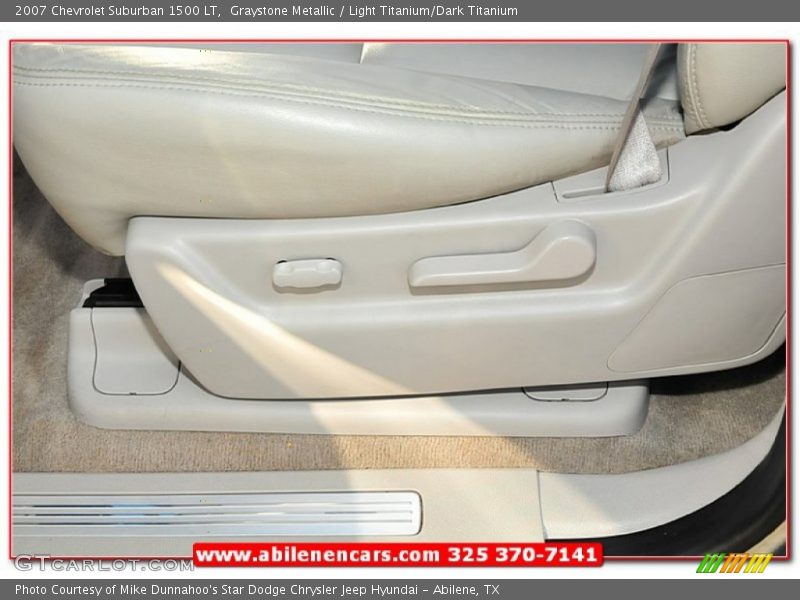 Graystone Metallic / Light Titanium/Dark Titanium 2007 Chevrolet Suburban 1500 LT