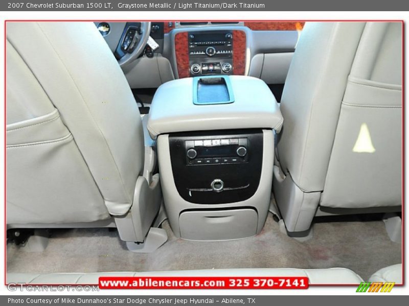 Graystone Metallic / Light Titanium/Dark Titanium 2007 Chevrolet Suburban 1500 LT