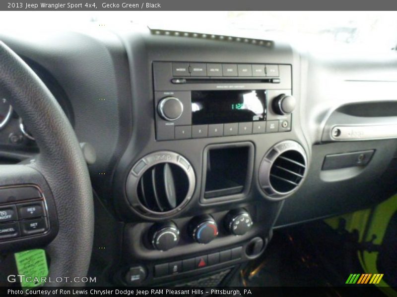 Gecko Green / Black 2013 Jeep Wrangler Sport 4x4