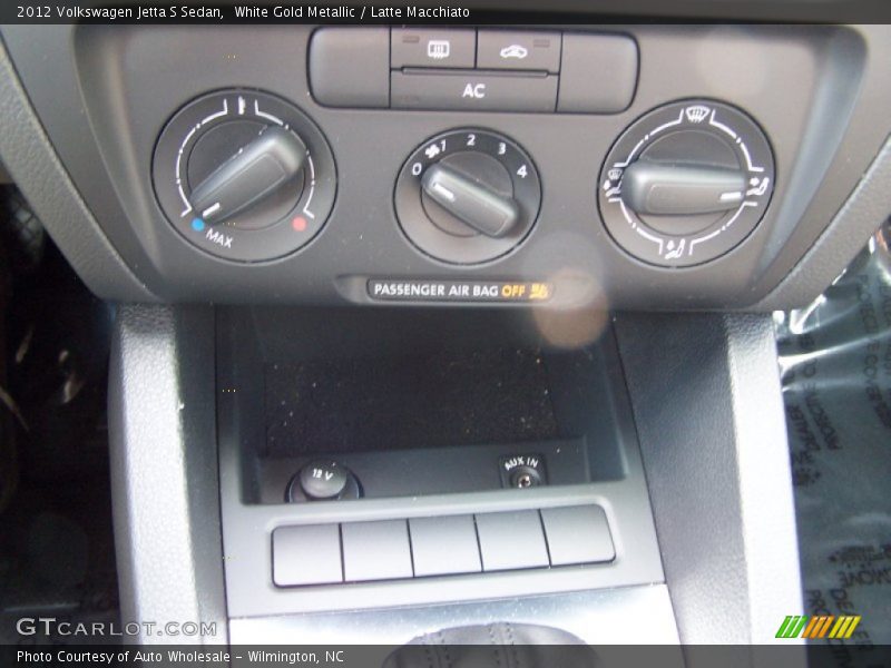 White Gold Metallic / Latte Macchiato 2012 Volkswagen Jetta S Sedan