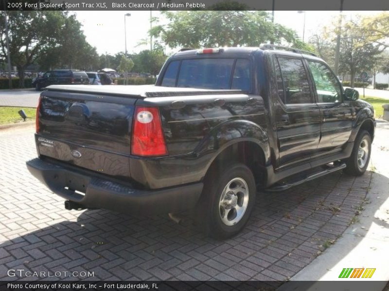 Black Clearcoat / Medium Pebble 2005 Ford Explorer Sport Trac XLS