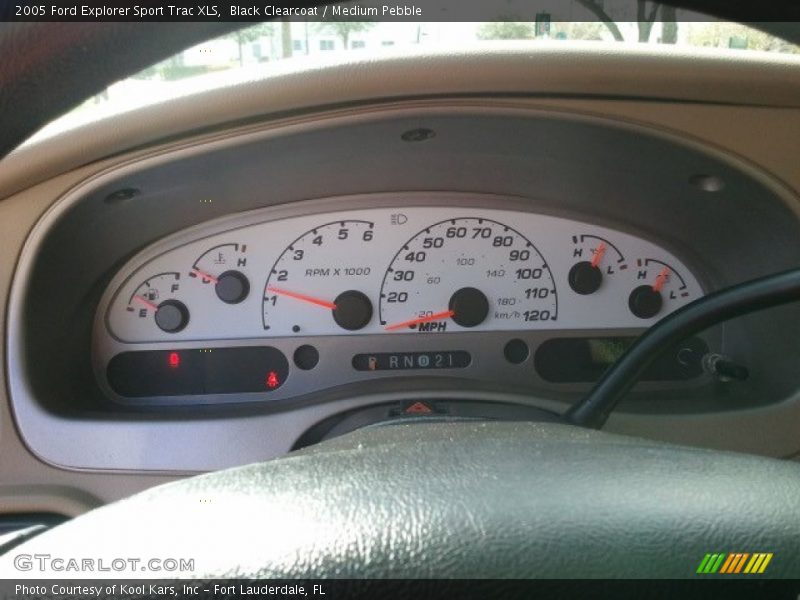 Black Clearcoat / Medium Pebble 2005 Ford Explorer Sport Trac XLS