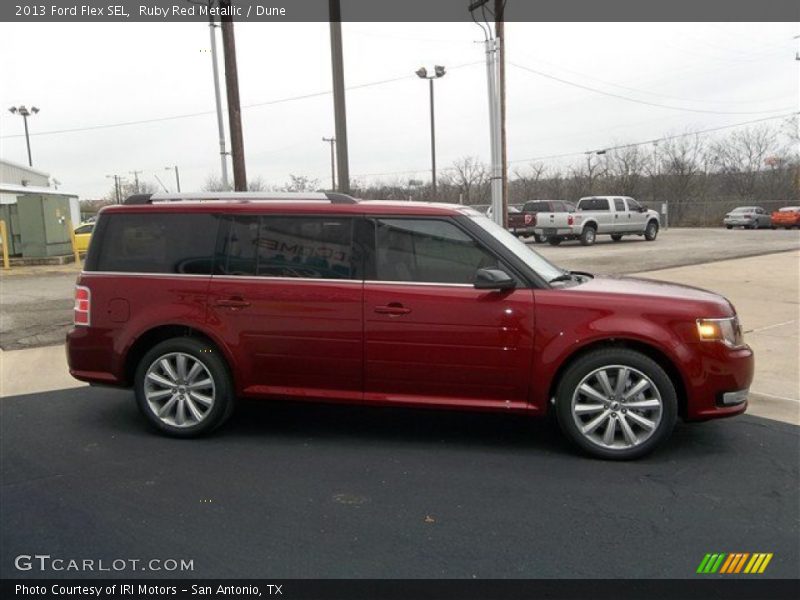 Ruby Red Metallic / Dune 2013 Ford Flex SEL