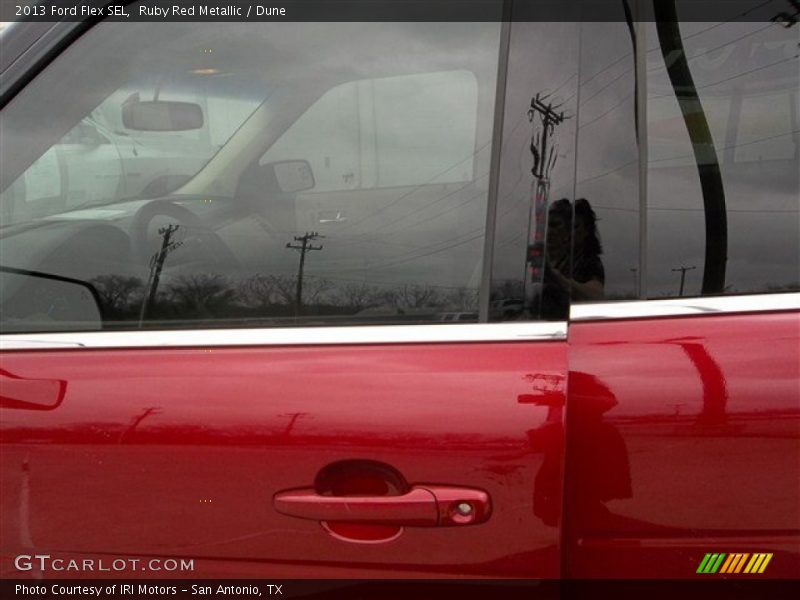 Ruby Red Metallic / Dune 2013 Ford Flex SEL