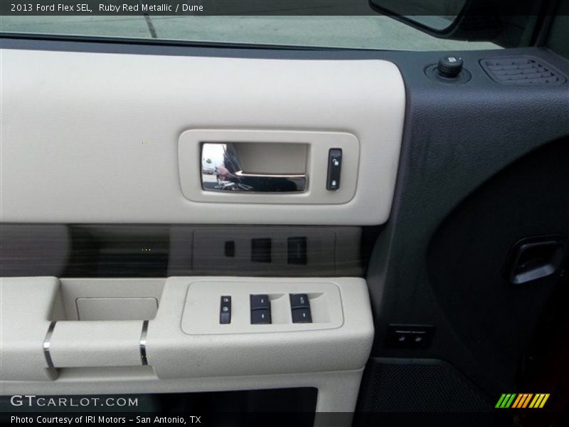 Ruby Red Metallic / Dune 2013 Ford Flex SEL