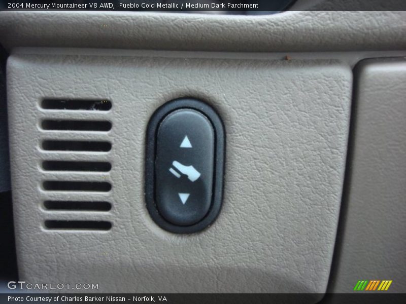 Pueblo Gold Metallic / Medium Dark Parchment 2004 Mercury Mountaineer V8 AWD