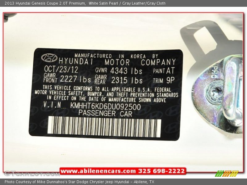 White Satin Pearl / Gray Leather/Gray Cloth 2013 Hyundai Genesis Coupe 2.0T Premium