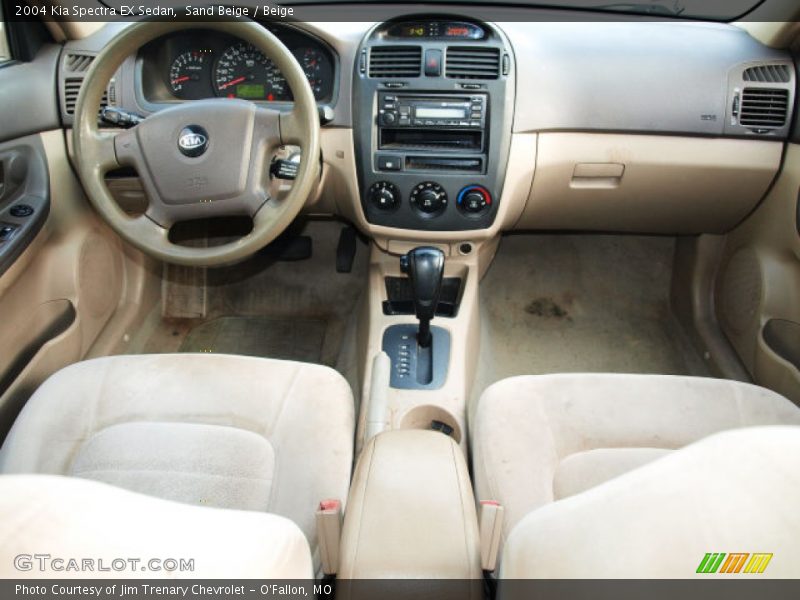 Sand Beige / Beige 2004 Kia Spectra EX Sedan
